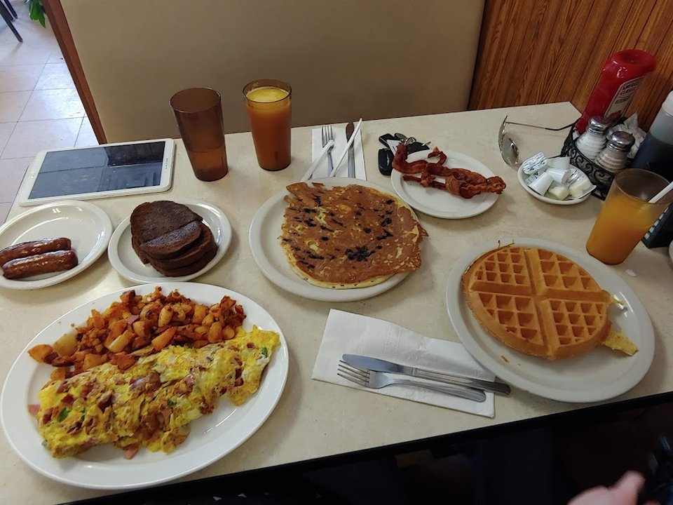 Belgium Waffle with Crispy Bacon